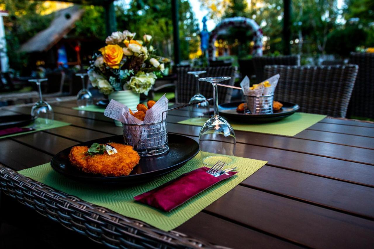 Hotel Restaurant Rustic Александрия Экстерьер фото